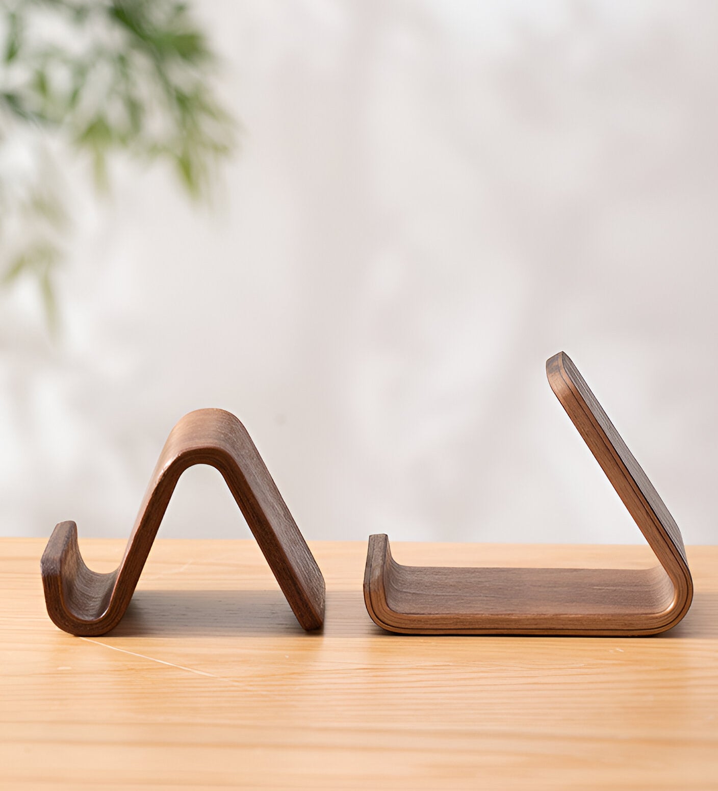 Wooden phone stand BEVORA