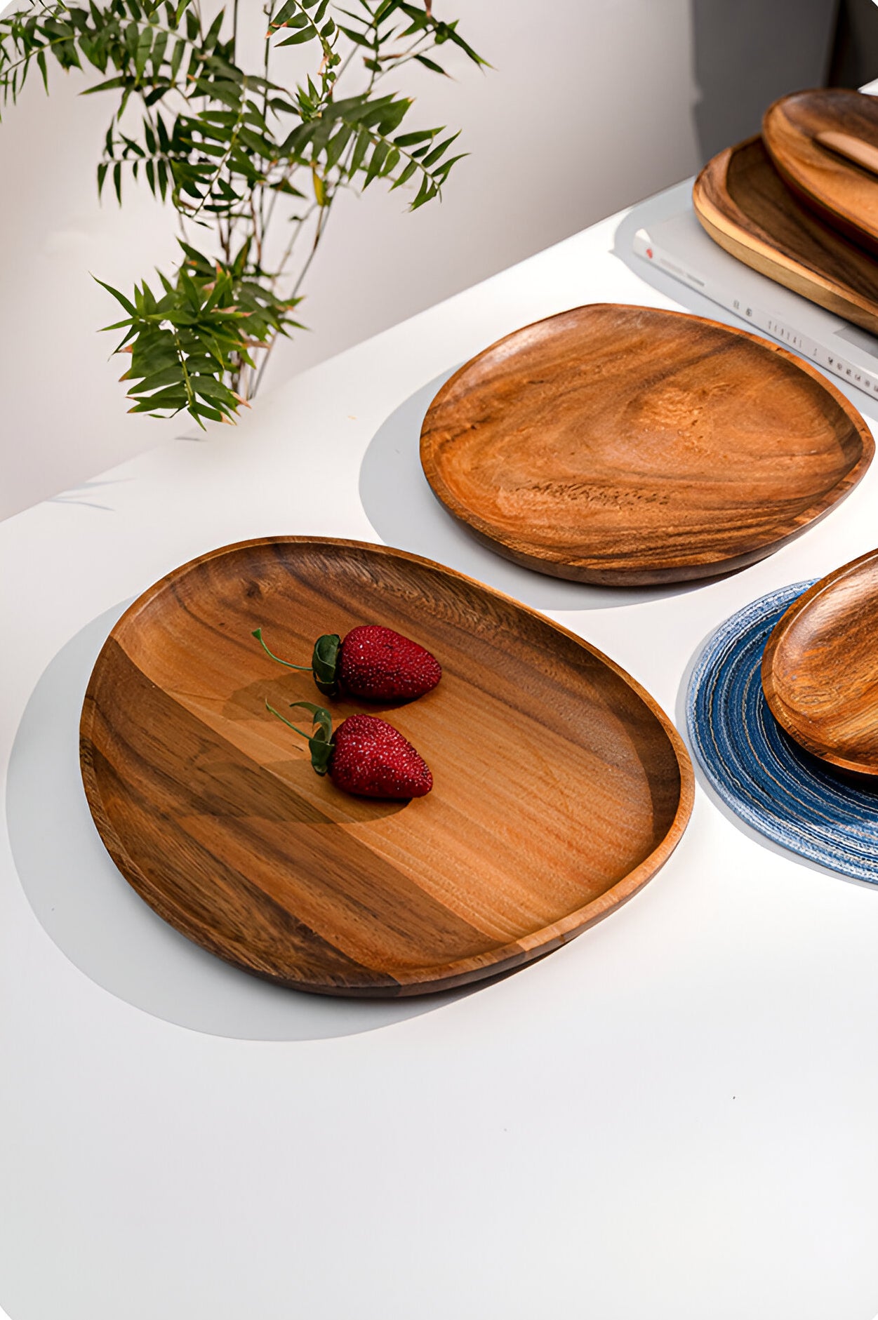 Wooden plate BEVORA