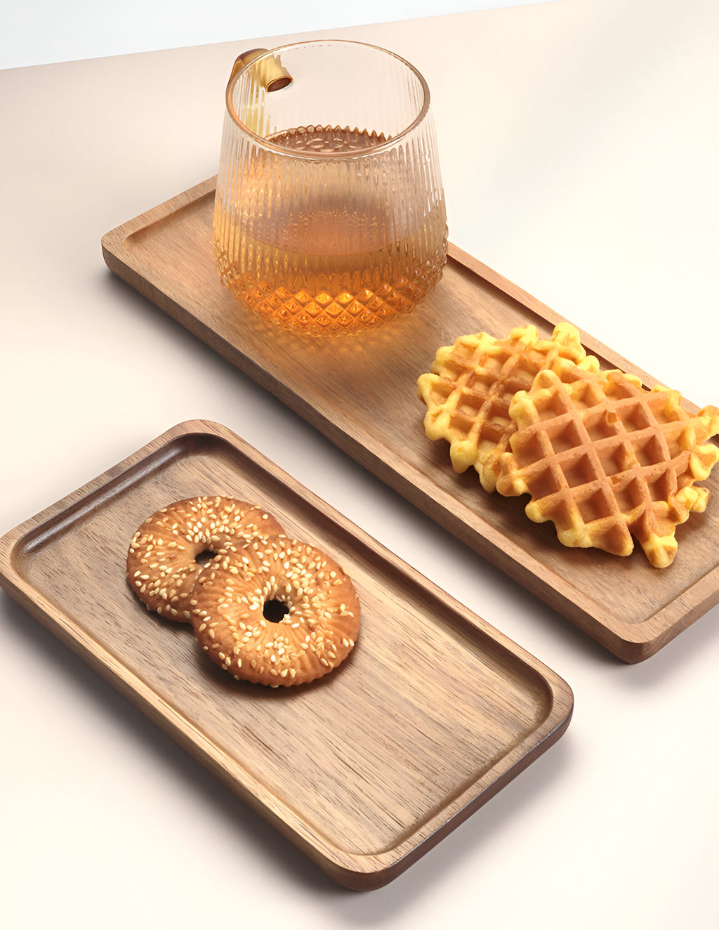 Wooden plate L BEVORA