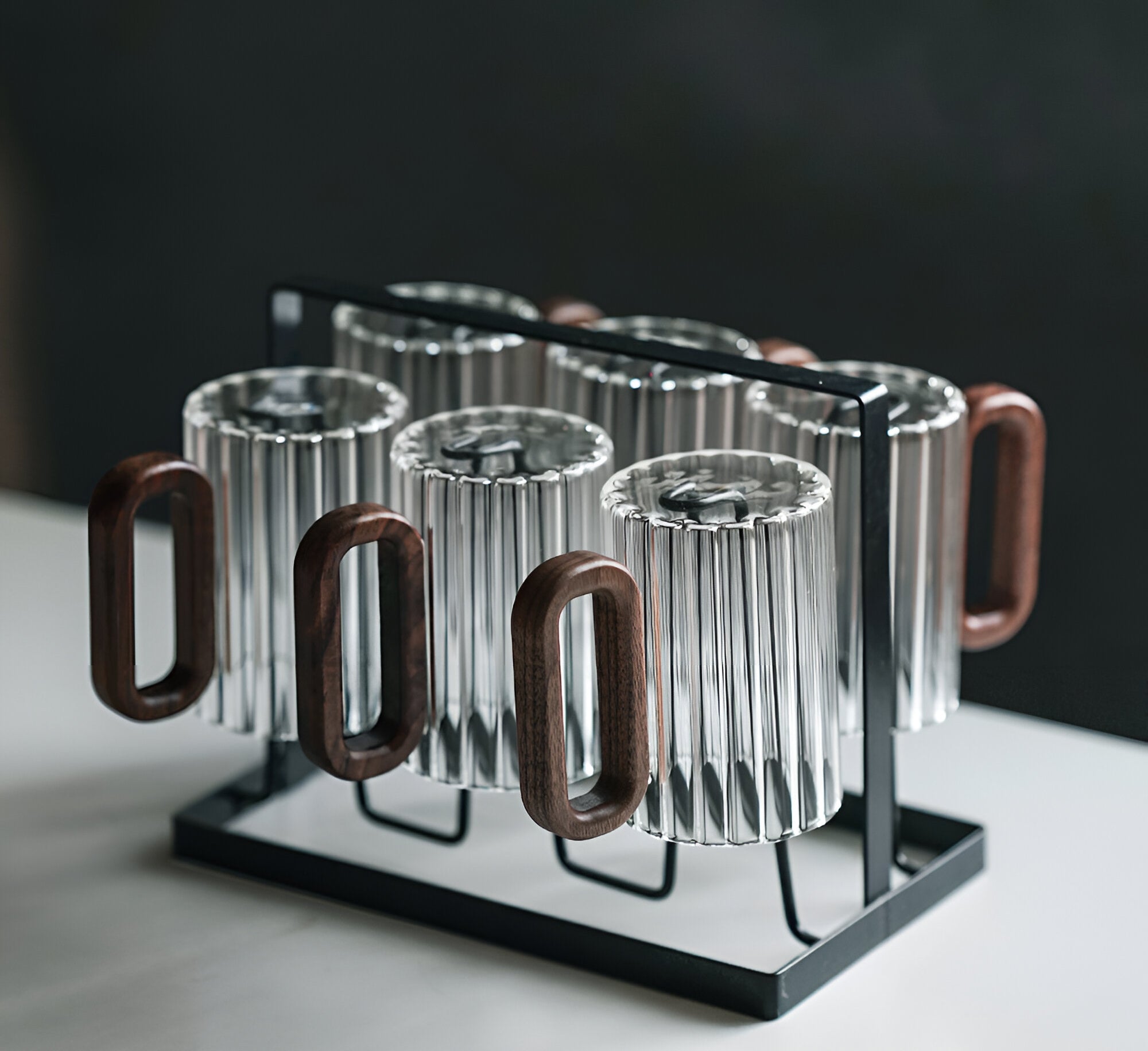 Faceted mug with a wooden handle M BEVORA