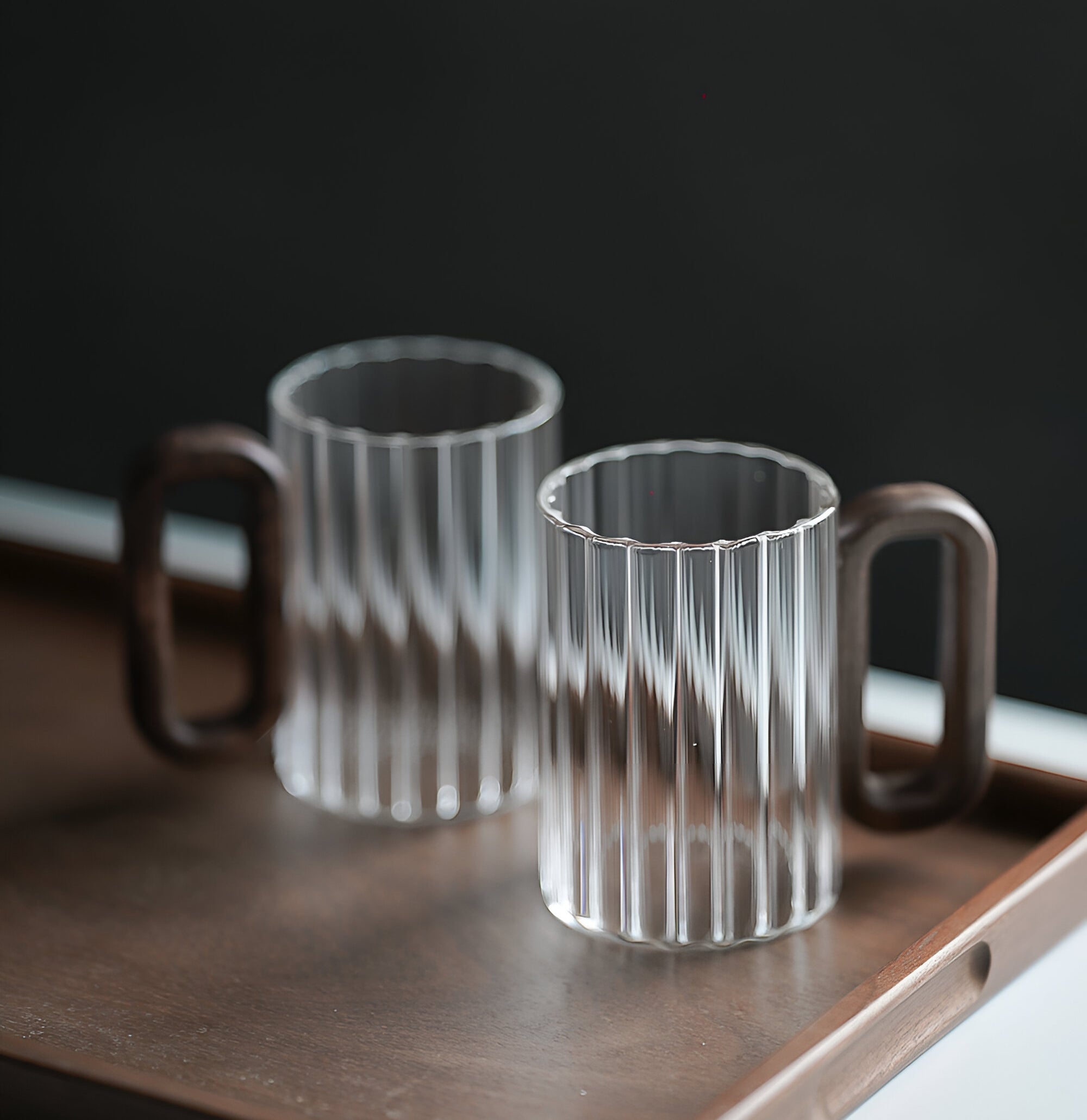 Faceted mug with a wooden handle M BEVORA