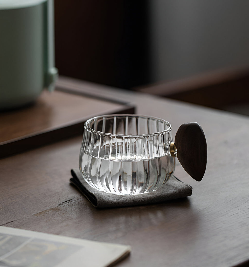 Faceted mug with a wooden handle S BEVORA