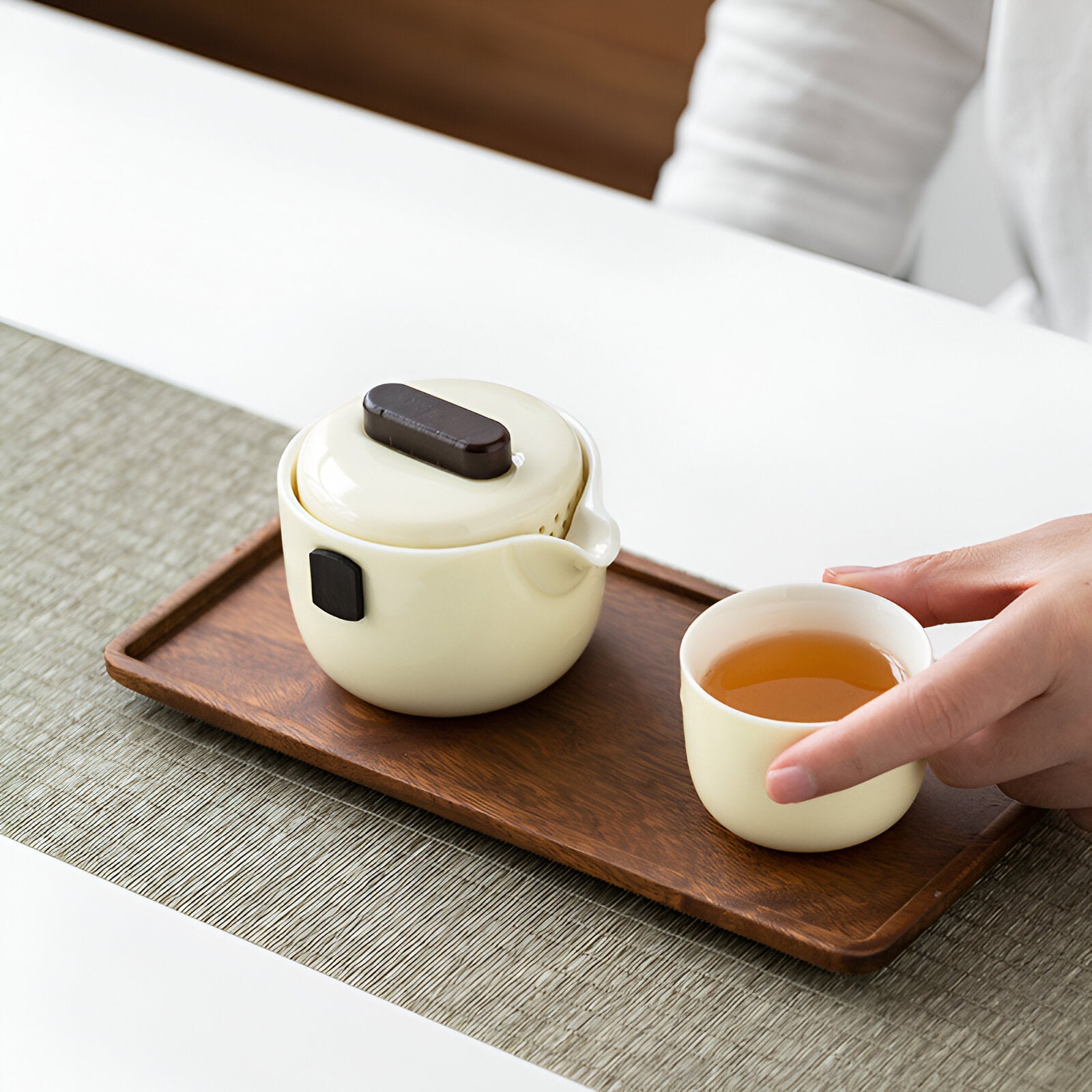 Wooden plate BEVORA